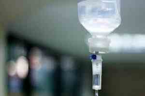 مسمومیت ۲۹پزشک با مشروبات الکلی تقلبی در شیراز | یک پزشک زن فوت کرد و یک پزشک دیگر در کما